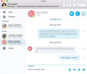 An example of the chatbox on Skype. Here, my brother and I are sending each other instant messages, without calling each other. Very practical when he's at work! 